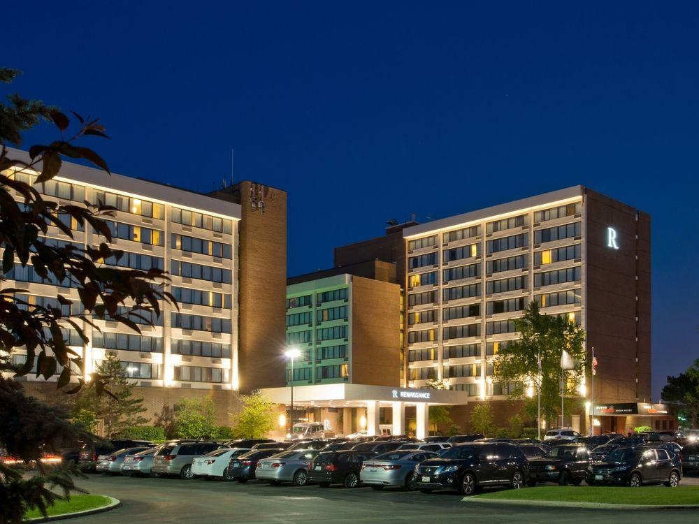 Renaissance Chicago North Shore Hotel 4*