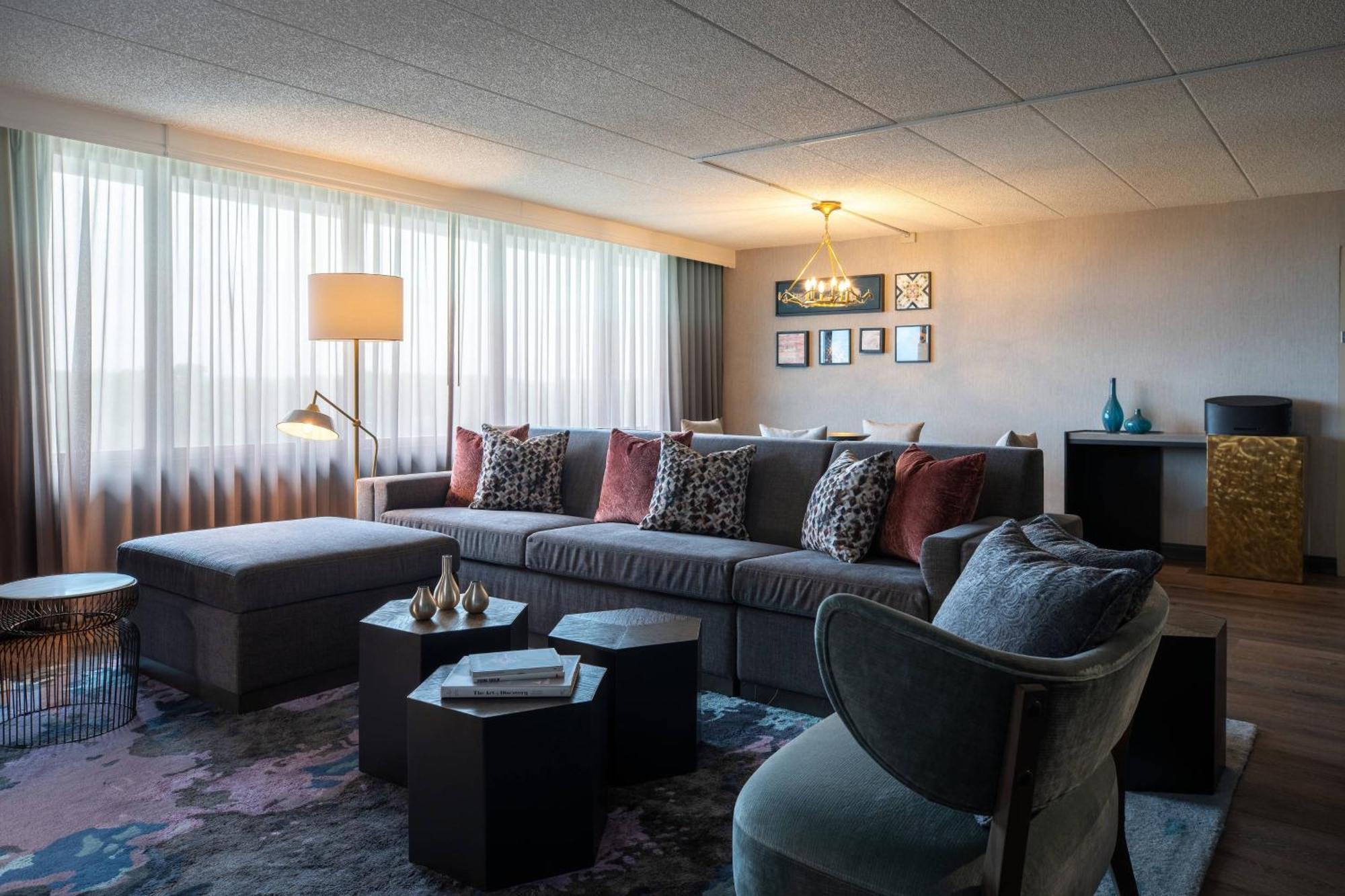 Renaissance Chicago North Shore Northbrook