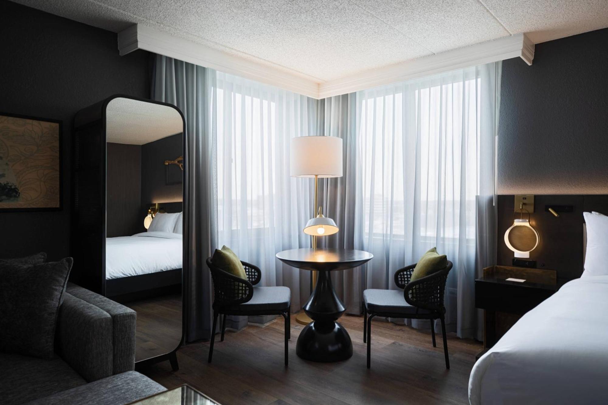 Renaissance Chicago North Shore