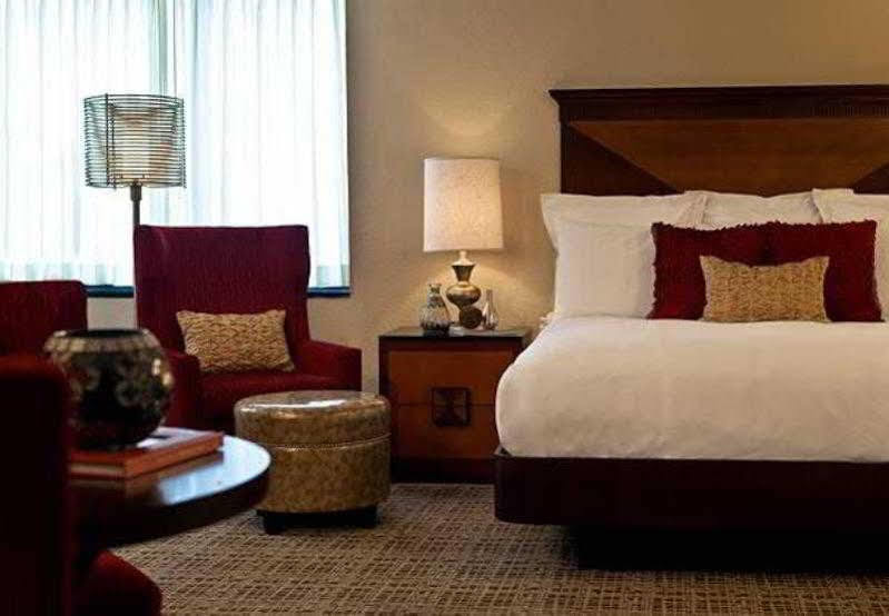 Hotel Renaissance Chicago North Shore Northbrook