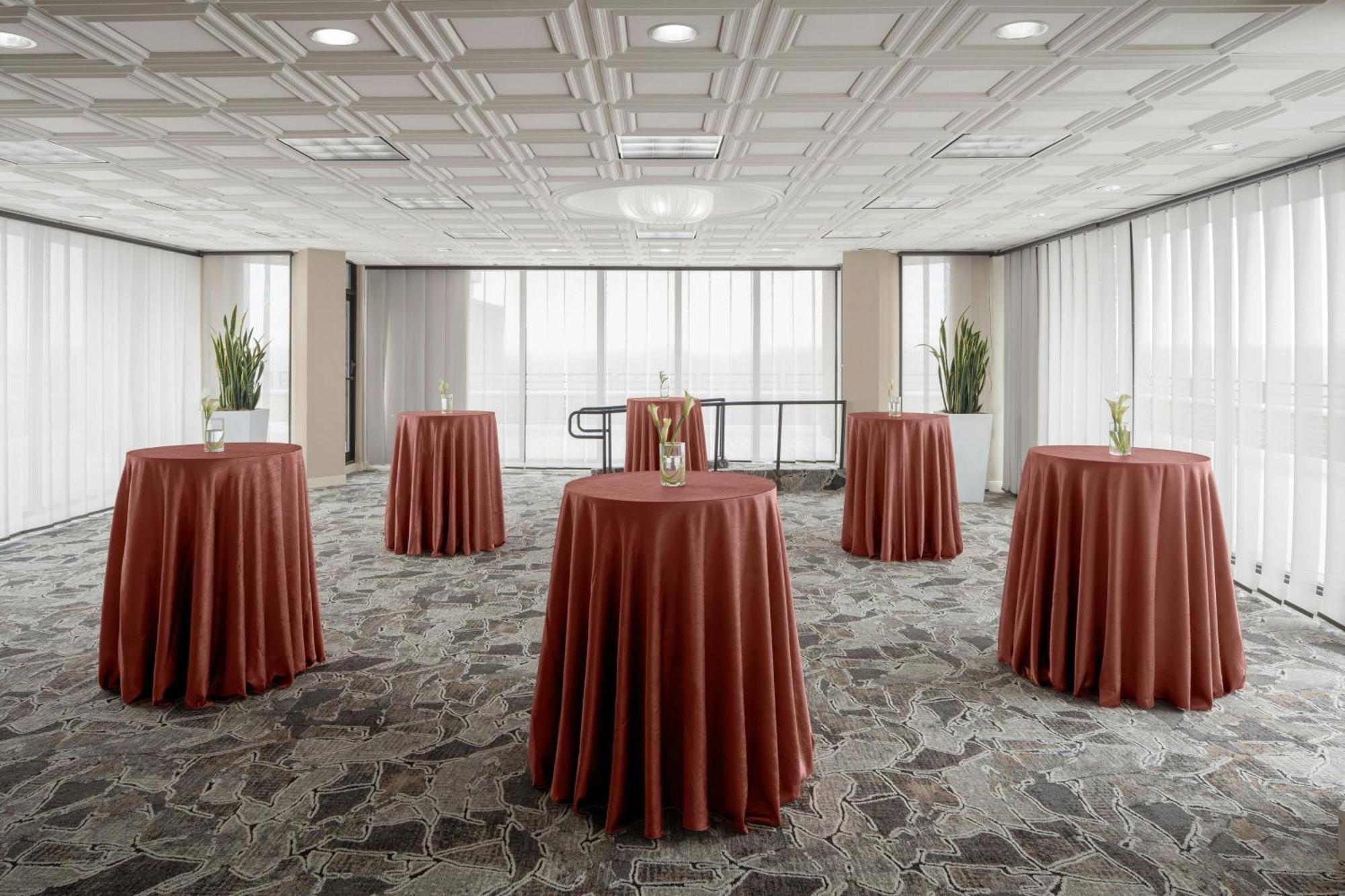 Renaissance Chicago North Shore Northbrook