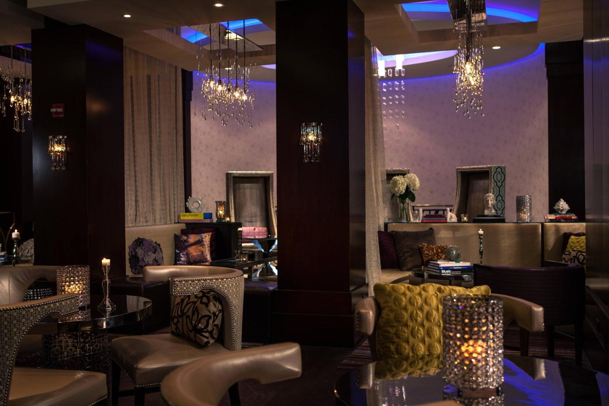 Renaissance Chicago North Shore Hotel