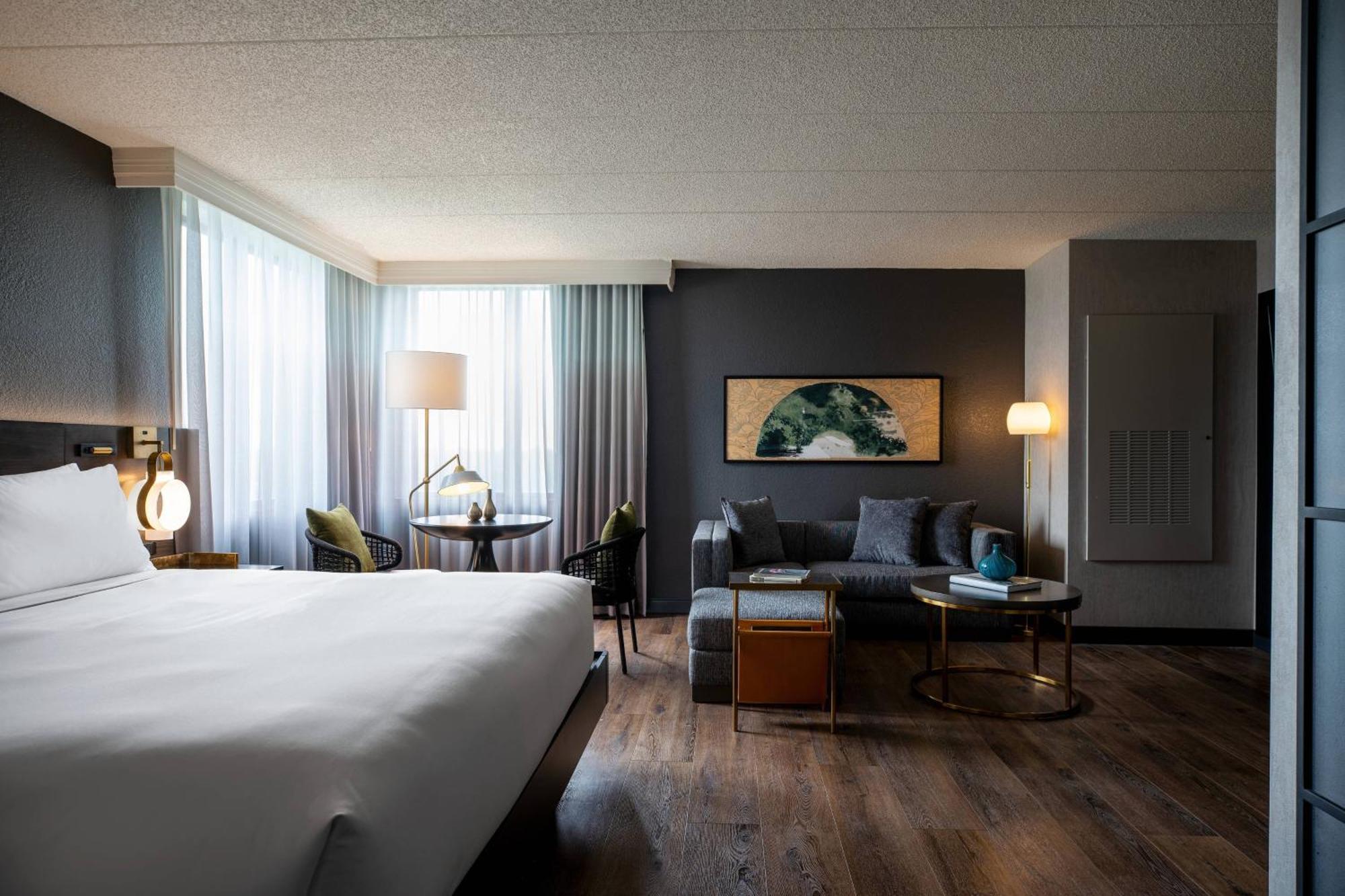 Hotel Renaissance Chicago North Shore