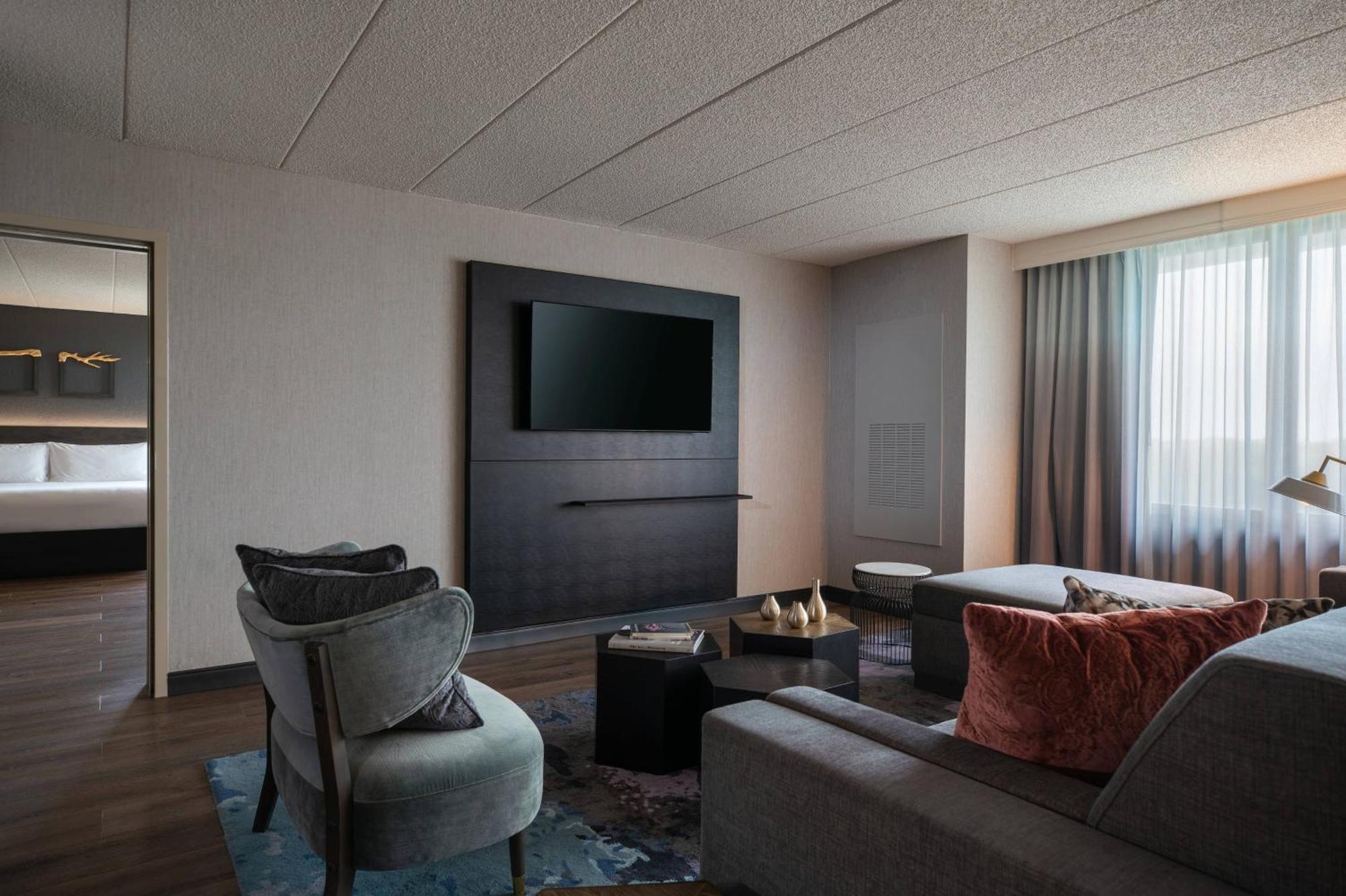 Hotel Renaissance Chicago North Shore Northbrook