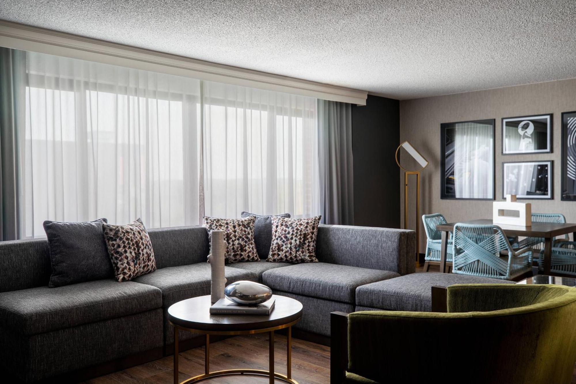 Renaissance Chicago North Shore